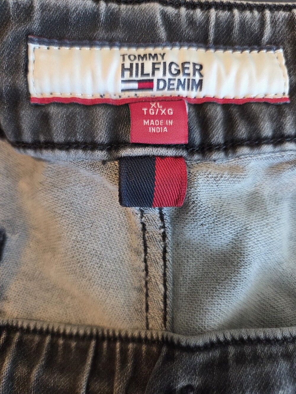 Tommy Hilfiger Men's Black Washed Jogger Jeans - Picture 5 of 12